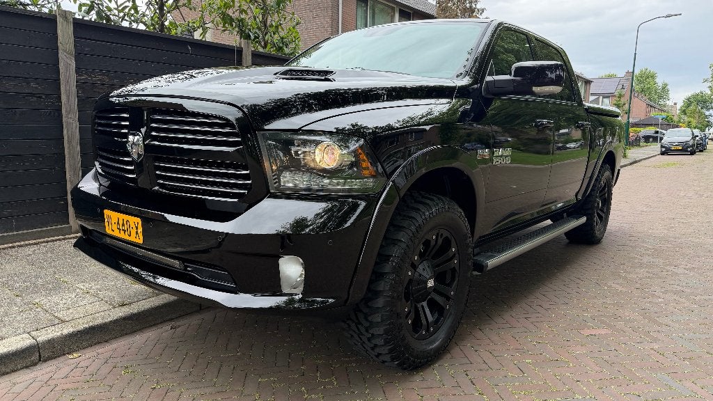 Dodge Ram 1500, Automaat, Euro 5, 5654 cc, Zwart