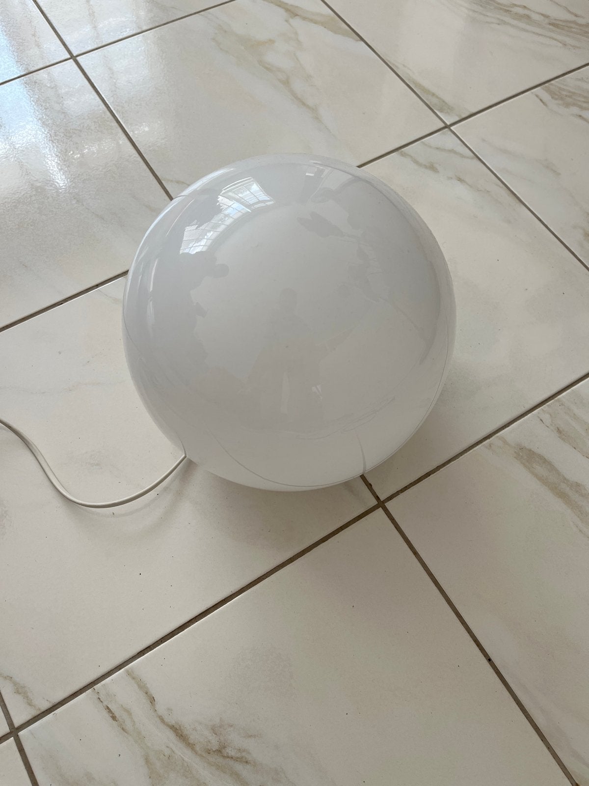 IKEA FADO Tafellamp/Vloerlamp - Bolvormig Wit Glas, Ophalen, Gebruikt, E27 (groot), Glas
