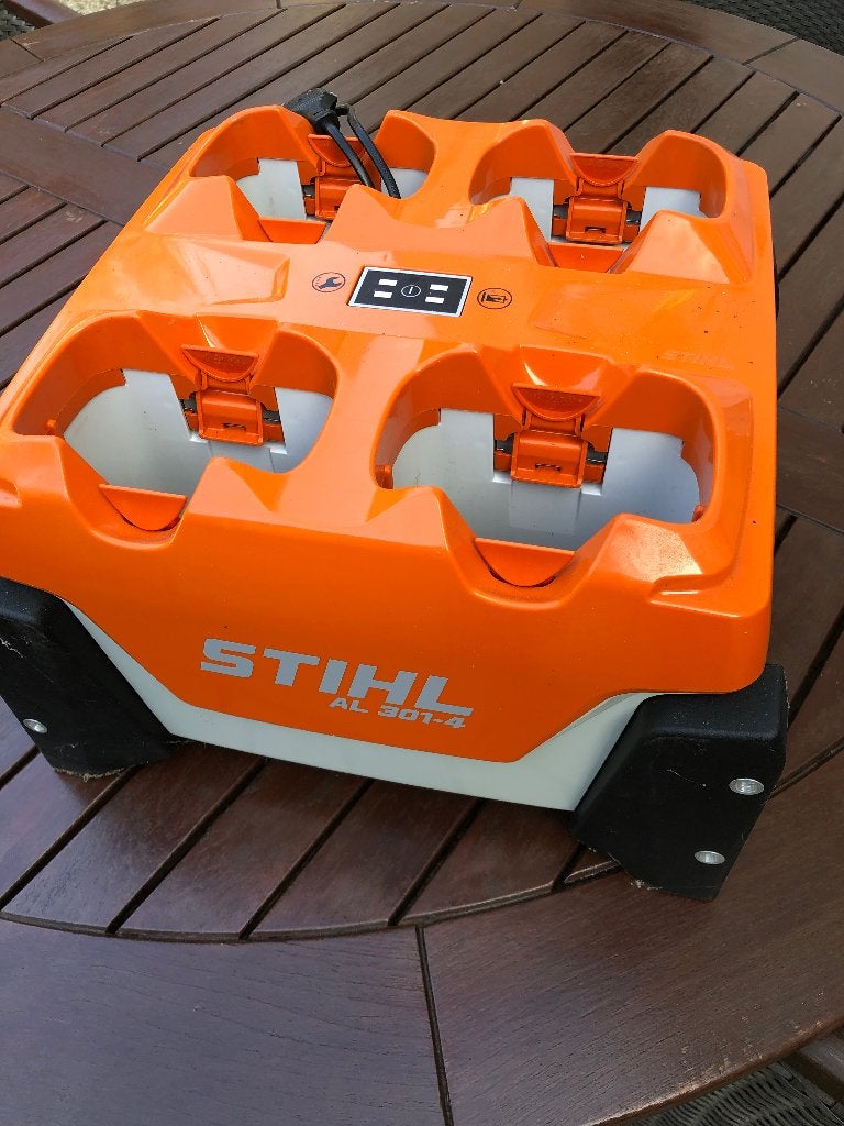 Stihl multilader DEFECT ziet er nog top uit, Ophalen, Gebruikt