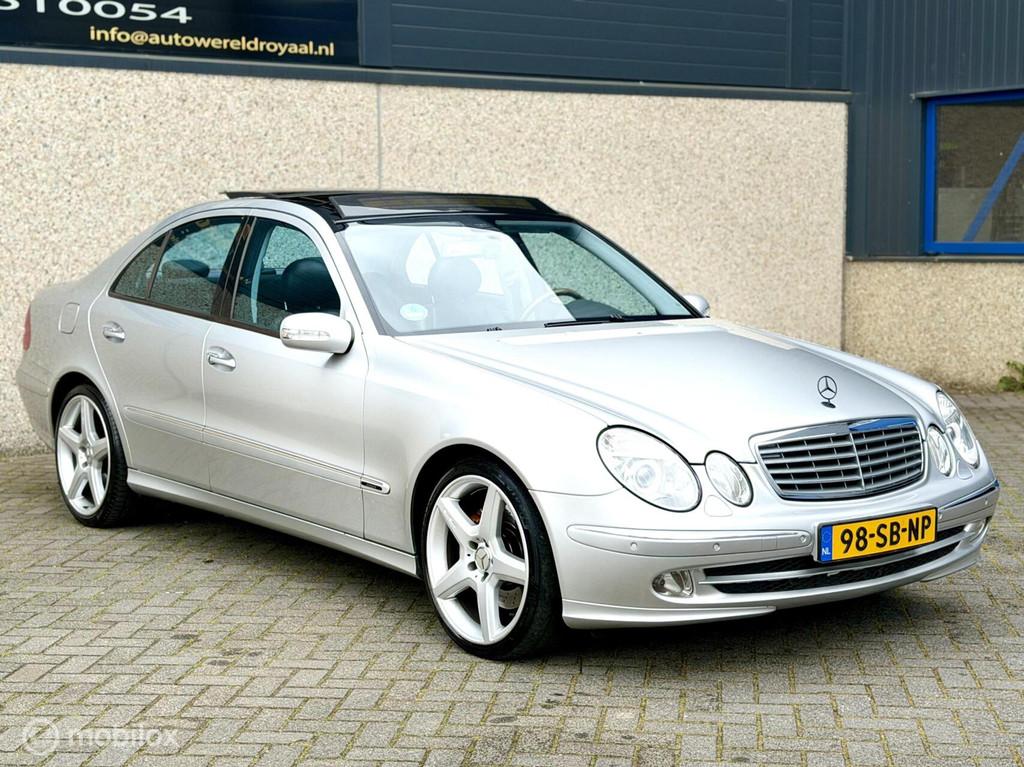 Dikke Mercedes E-klasse 500 V8*PANO*AUT*VOL, Auto's, Mercedes-Benz, Automaat, Achterwielaandrijving, Gebruikt, 8 cilinders