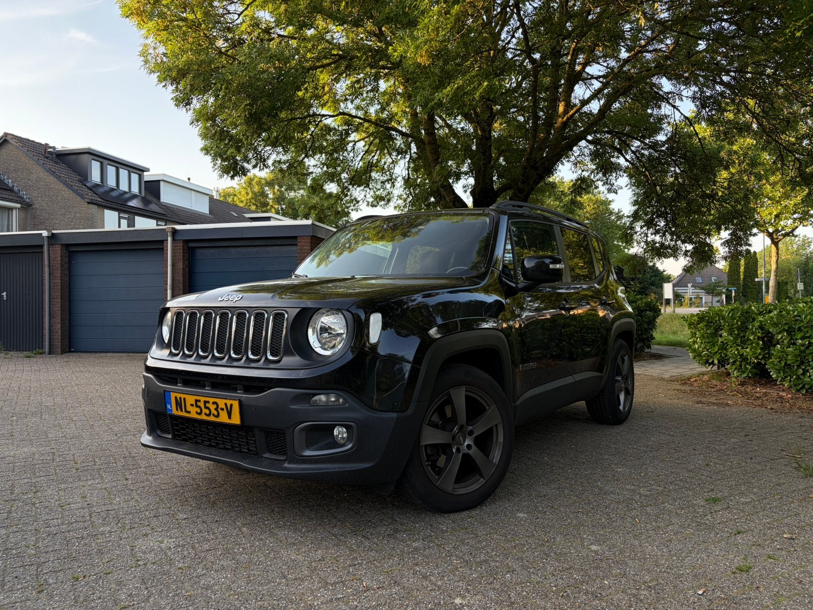 Jeep Renegade 1.4 Multiair2 Turb.103kw 2WD 2017 Zwart, Auto's, Jeep, Voorwielaandrijving, Stof, 4 cilinders, 400 kg