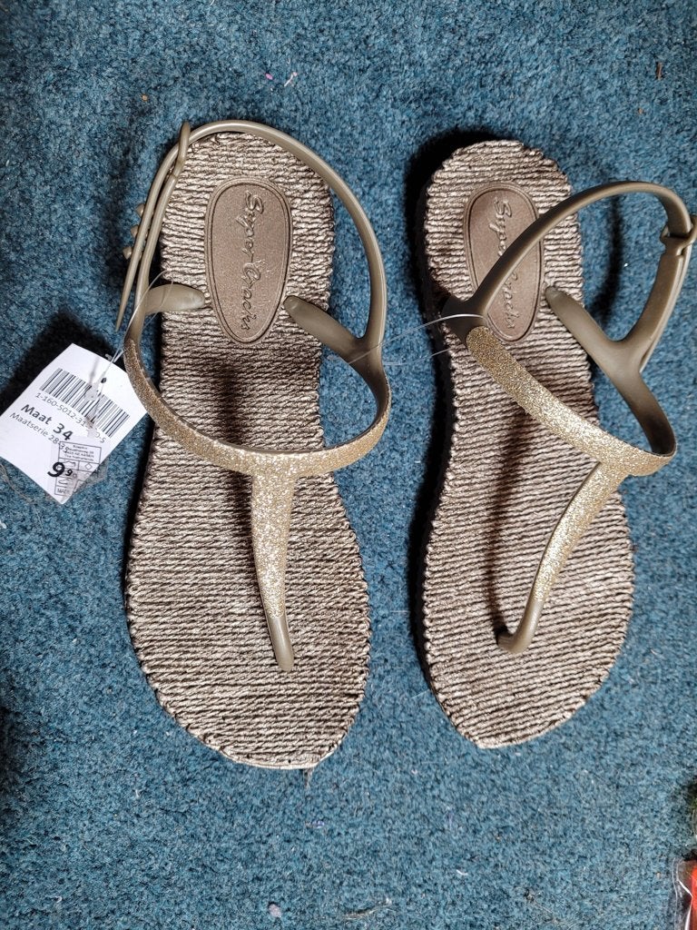 Sandalen nieuw maat 34 meisje goud, Meisje, Overige typen, Nieuw, Ophalen of Verzenden