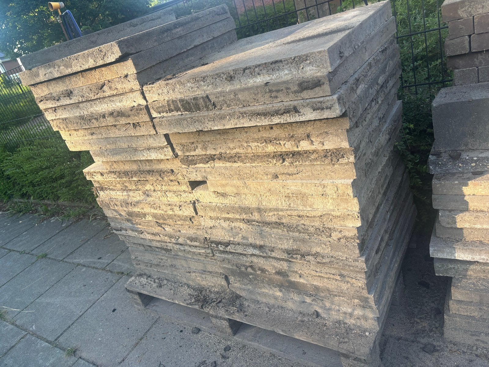 18 betontegels 60x60 cm, Ophalen, Gebruikt, 10 m² of meer, Beton
