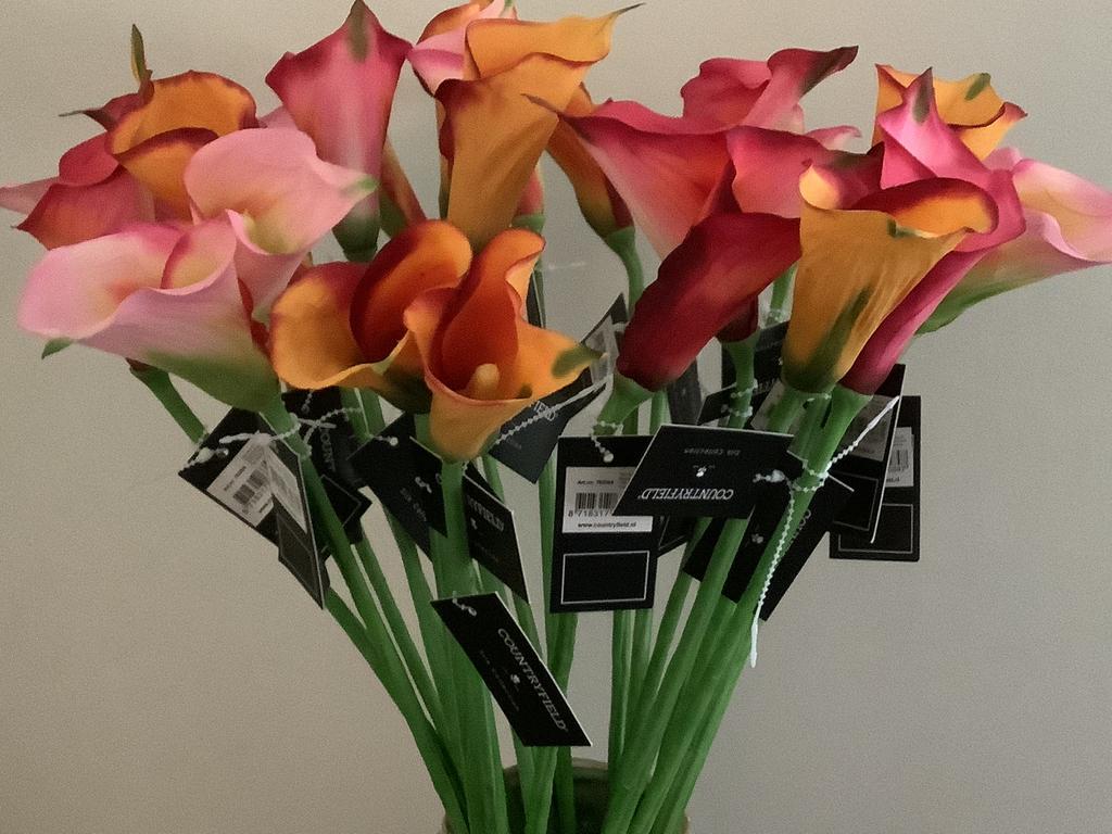 NIEUW groot boeket kunstbloemen Aronskelk, Ophalen of Verzenden, Nieuw