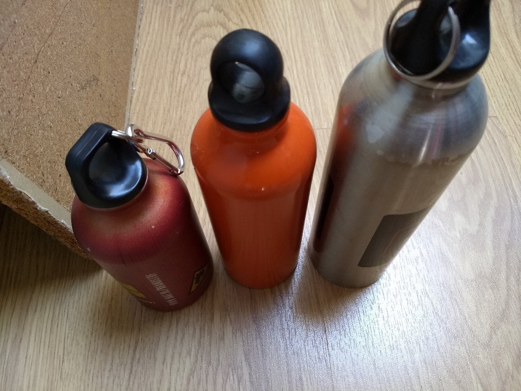 Drietal waterflesjes, Ophalen of Verzenden, Zo goed als nieuw