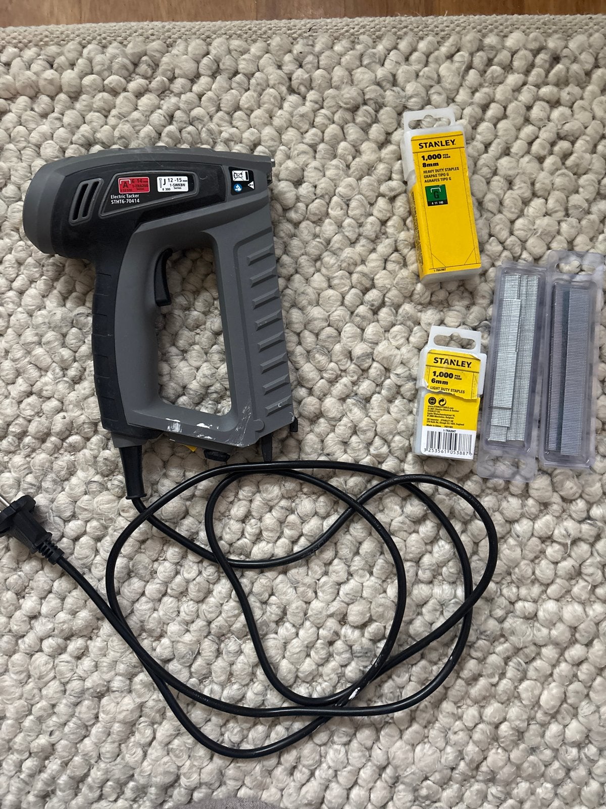 Stanley elektrische tacker STHT6-70414 met nietjes, Ophalen of Verzenden, Zo goed als nieuw, Tacker/nietmachine, Stanley