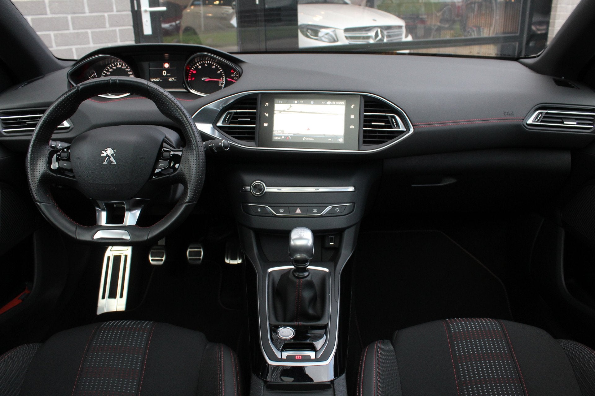 Peugeot 308 1.2 PureTech GT-line / Carplay / Camera / Keyles, Auto's, Peugeot, Voorwielaandrijving, Stof, Gebruikt, Met garantie (alle)