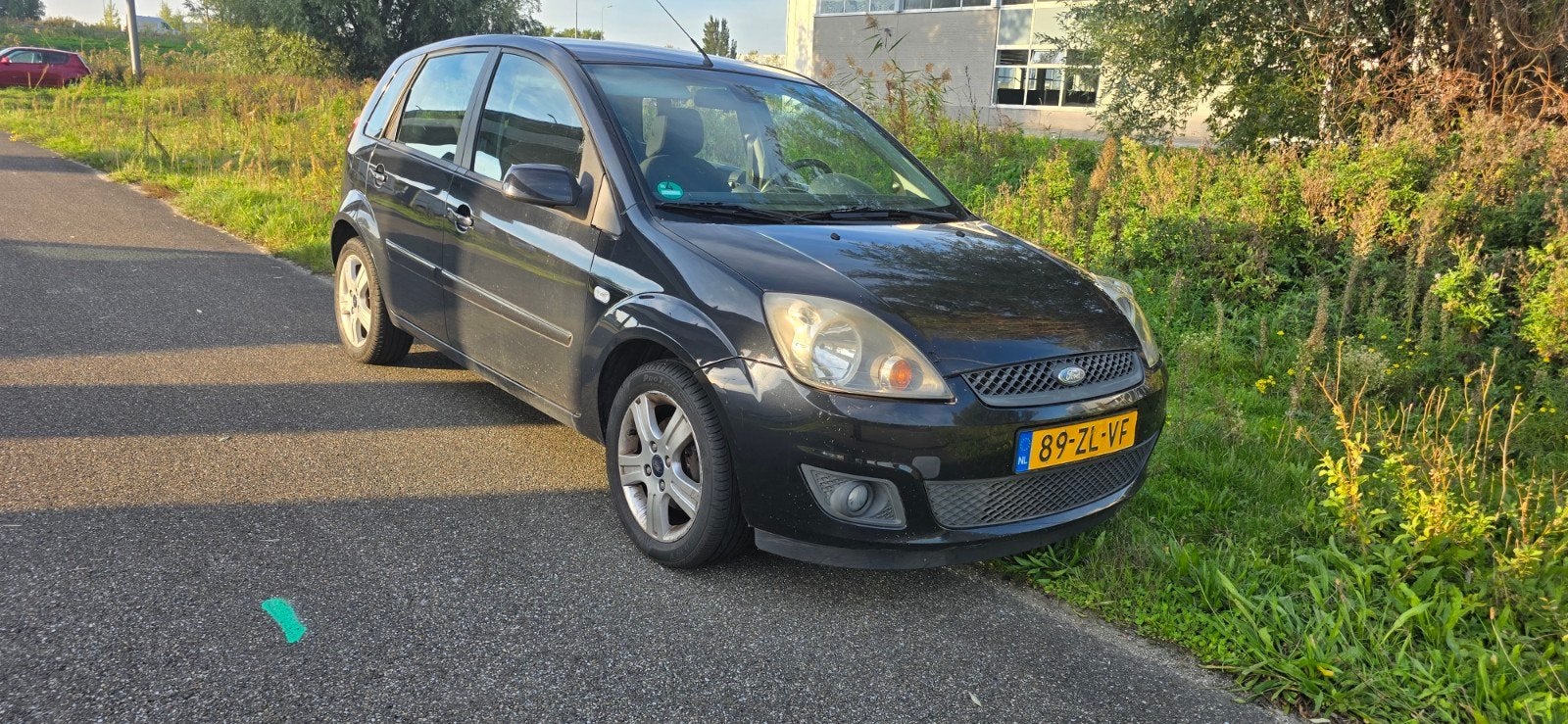 Ford Fiësta 1.3 8V 5DR 2008 Zwart, Auto's, 1299 cc, 40 €/maand, 4 cilinders, Zwart
