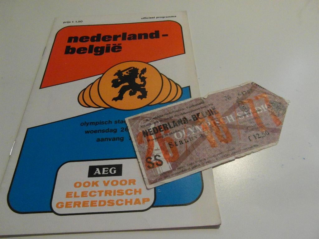 voetbal programma ticket nederland belgie 26 okt 1977, Ophalen of Verzenden, Zo goed als nieuw, Overige binnenlandse clubs, Boek of Tijdschrift