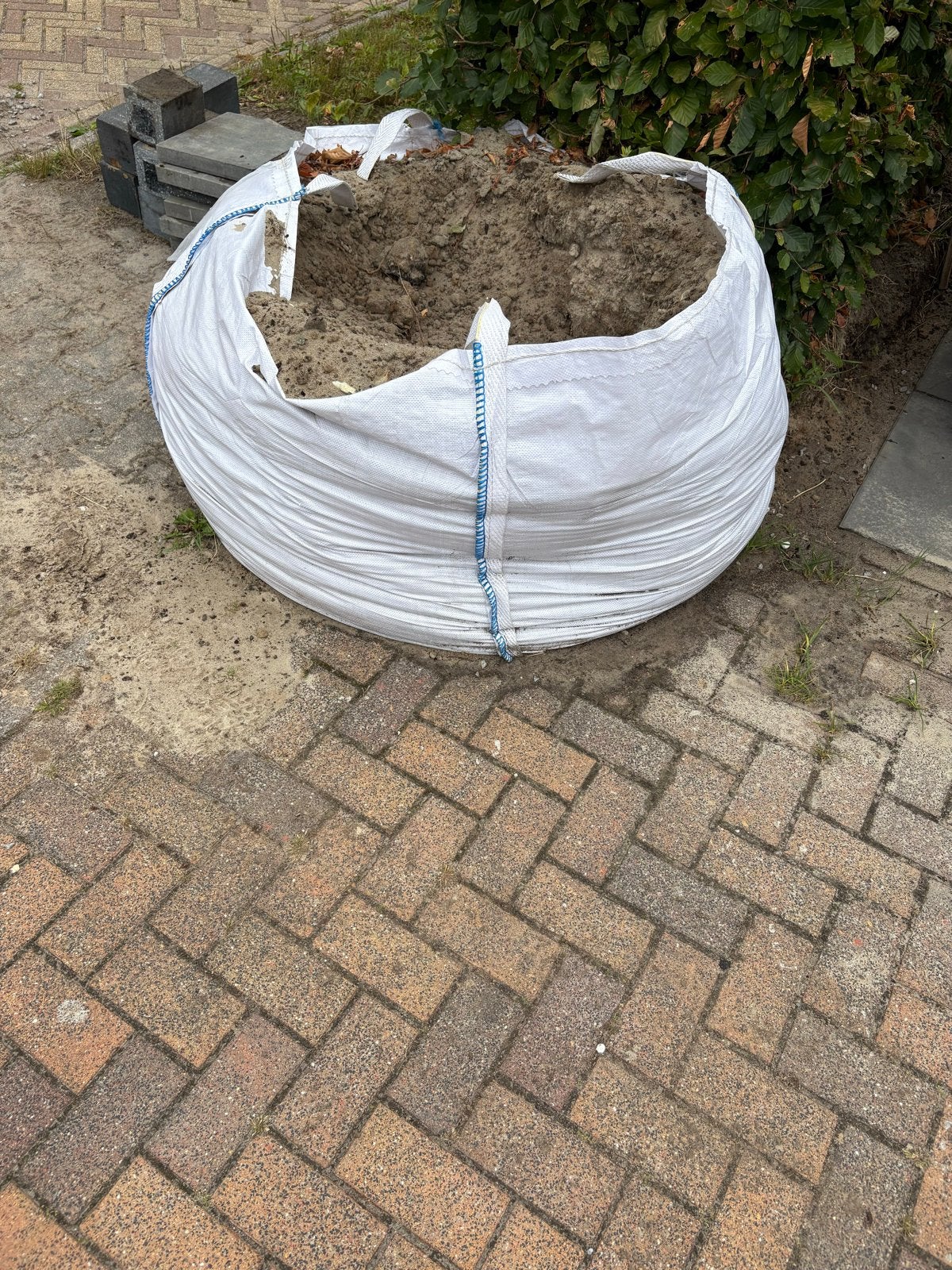 Big bag met zand - Ophoogzand / Straatzand, Tuin en Terras, Ophalen, Gebruikt, Straatzand