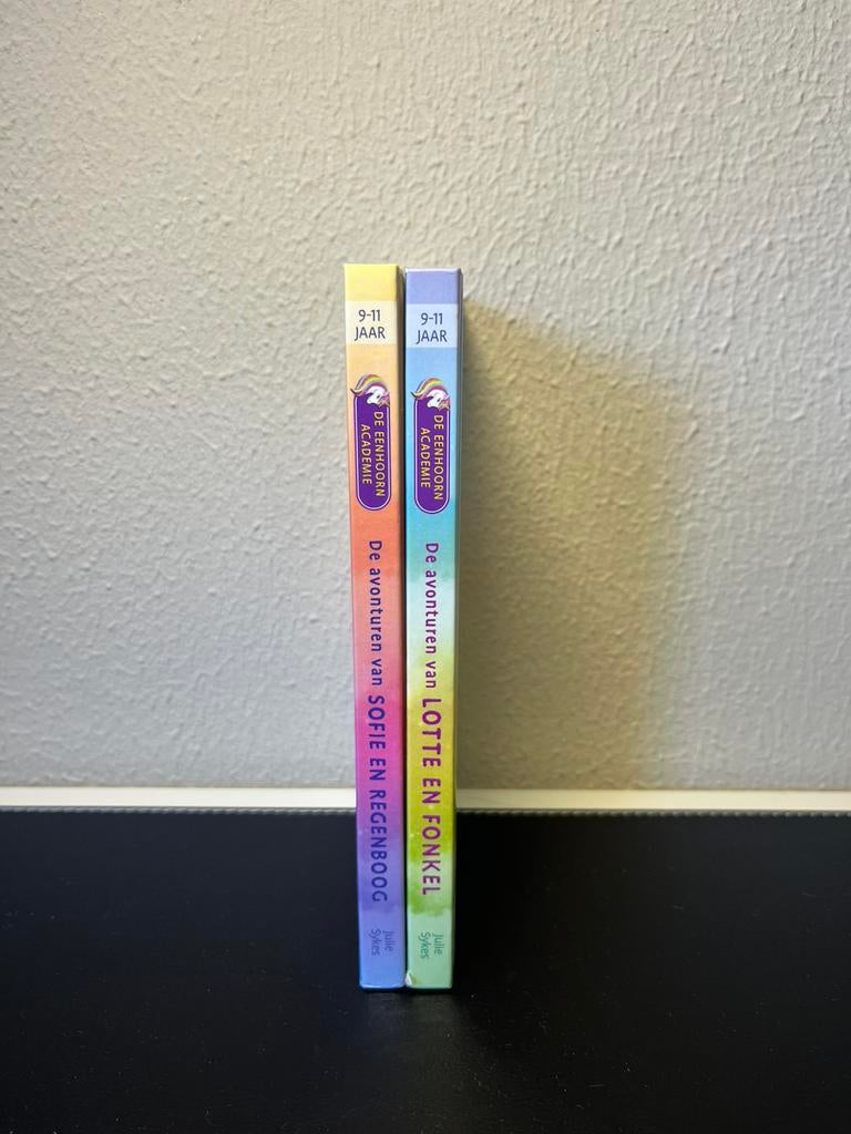 2 boeken uit boekenreeks De Eenhoorn Academie, Ophalen of Verzenden, Zo goed als nieuw