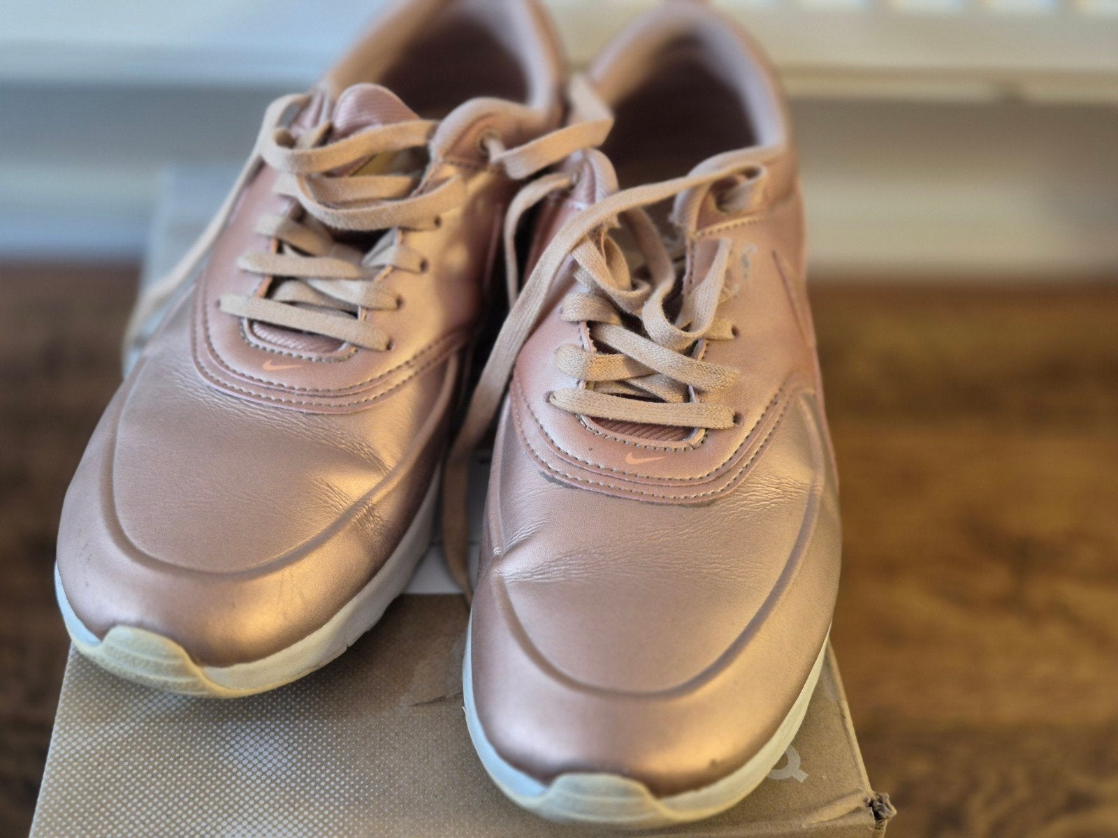 Nike Air Max Thea SE sneakers in de kleur Metallic Rose Gold, Ophalen of Verzenden, Schoenen, Nike, L00