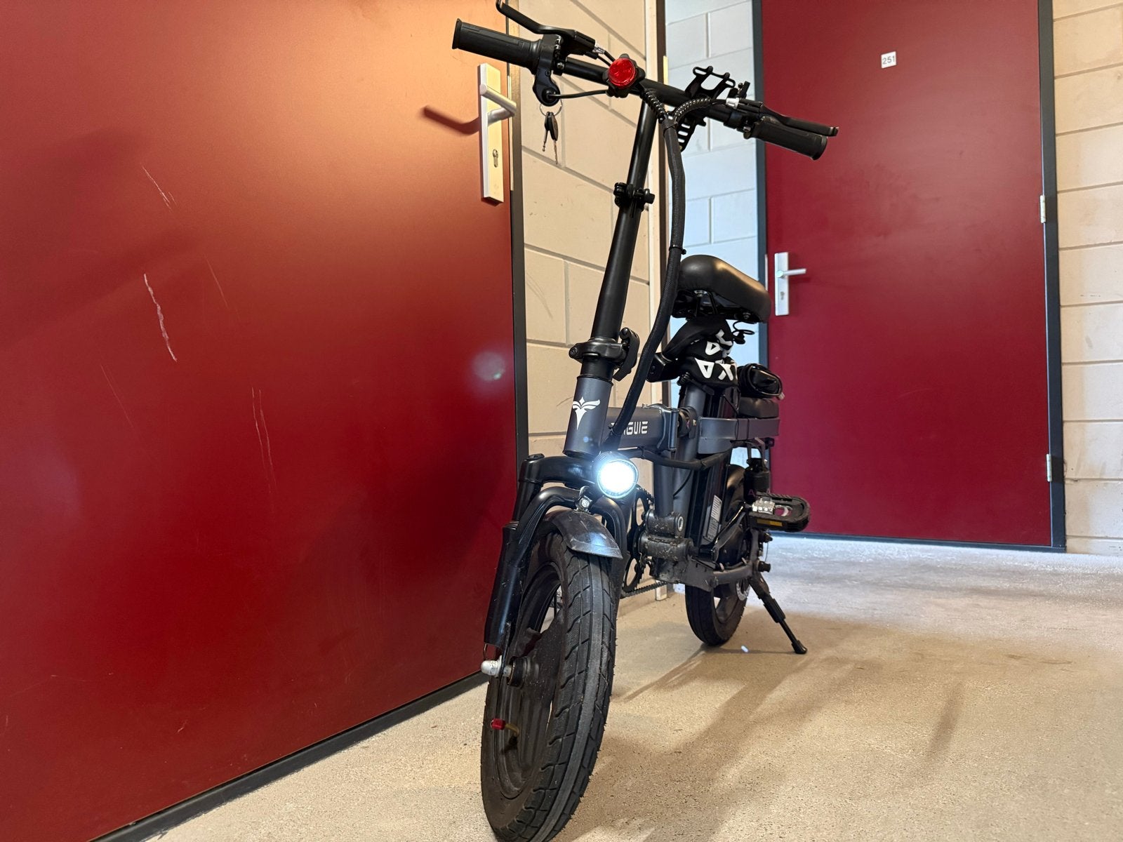 Engwe T14 Opvouwbare Elektrische Fiets - Compact & Krachtig, Fietsen en Brommers, Elektrische fietsen, Zo goed als nieuw, Minder dan 47 cm