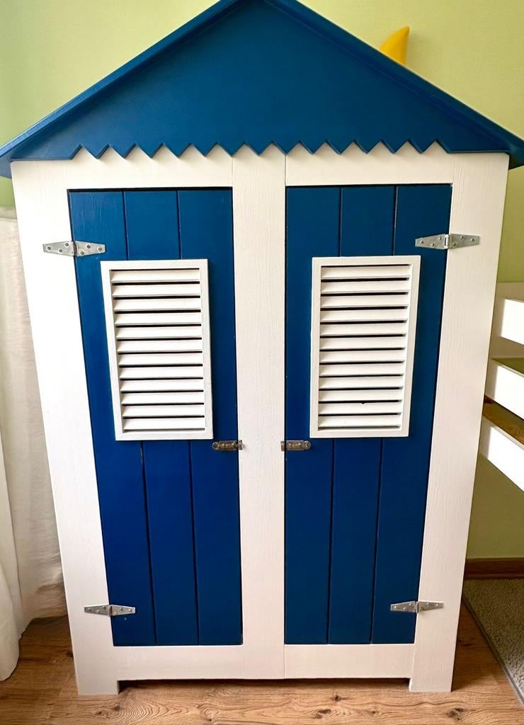 Een hele mooie kast voor jongens kamer, Ophalen, Zo goed als nieuw, Overige typen
