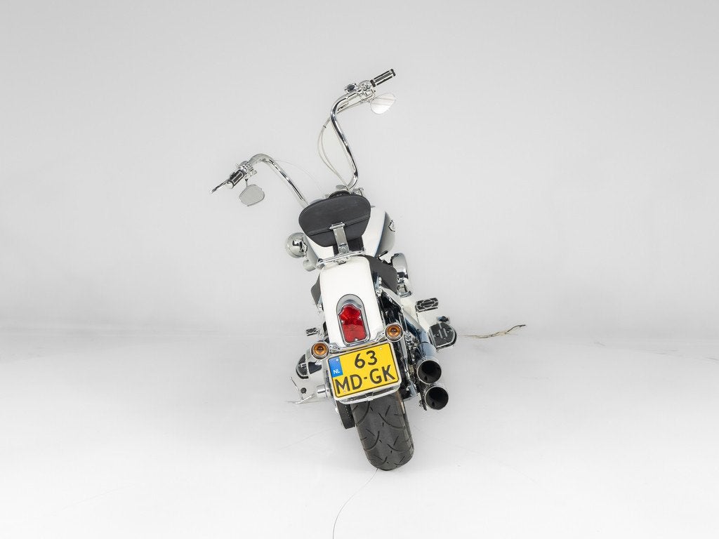 Harley-Davidson FLSTN Softail de Luxe (bj 2013), Motoren, 1690 cc, Bedrijf, Overig, Laan van Vredenoord 33
2289 DA  Rijswijk ZH, NL