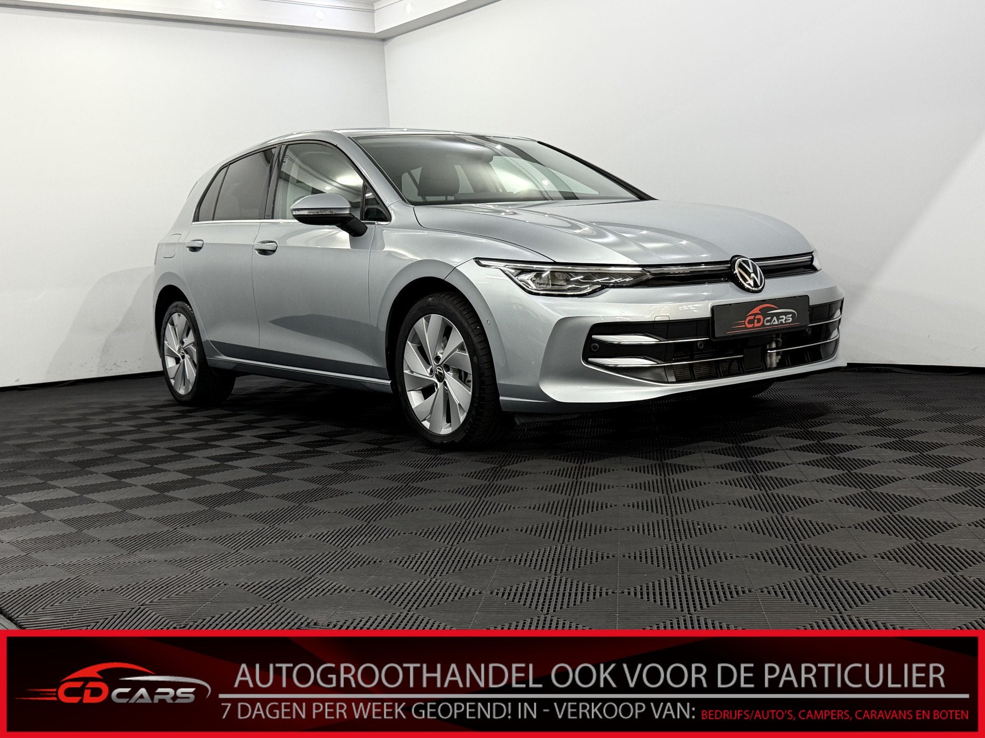 Volkswagen Golf 1.5 eHybrid Life Edition Plug-in Camera, App, 4 cilinders, Bedrijf, 1542 kg, Te koop