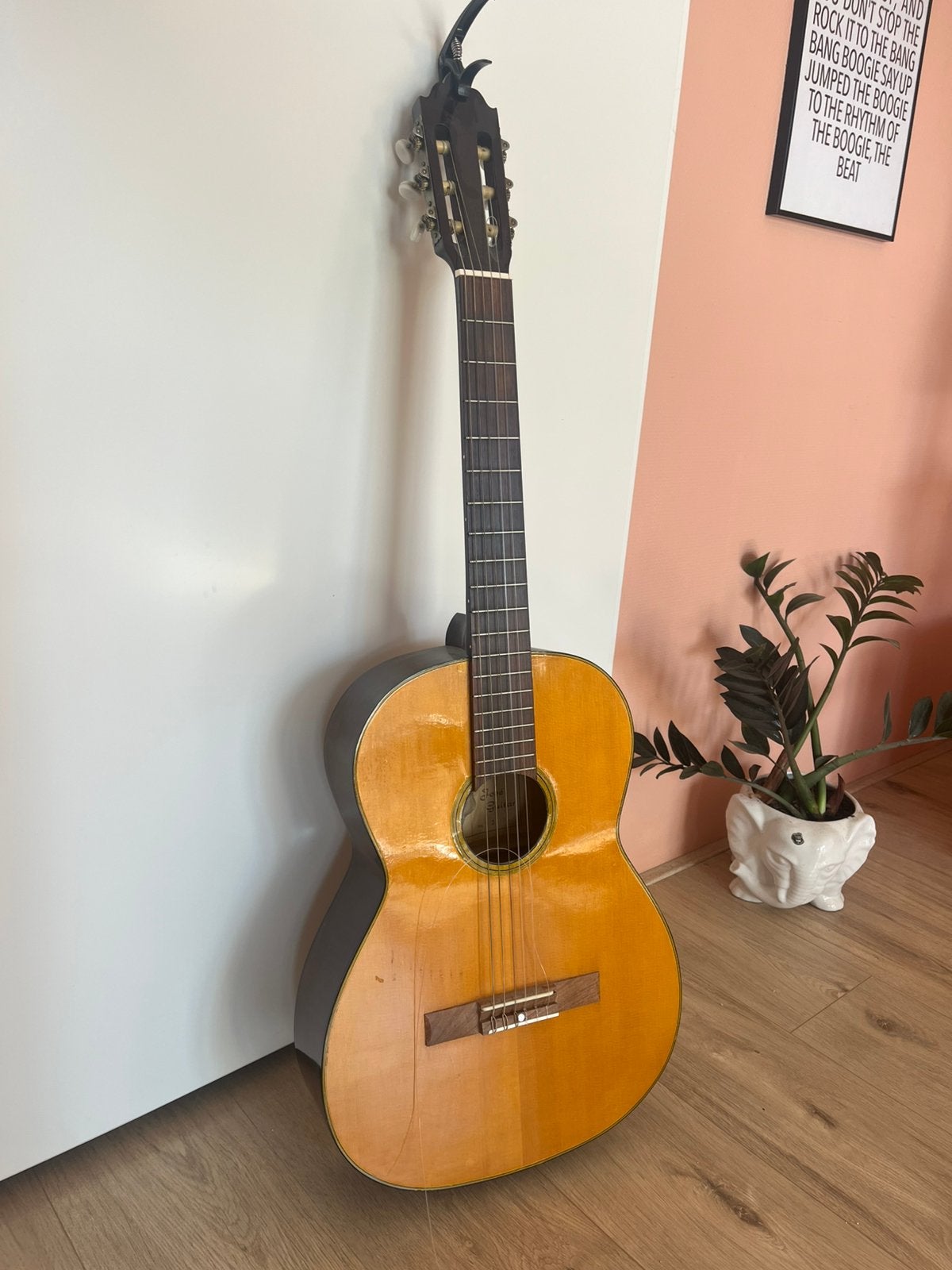 “Jose Guitar” akoestische spaanse gitaar incl capo vintage, Muziek en Instrumenten, Snaarinstrumenten | Gitaren | Akoestisch, Ophalen