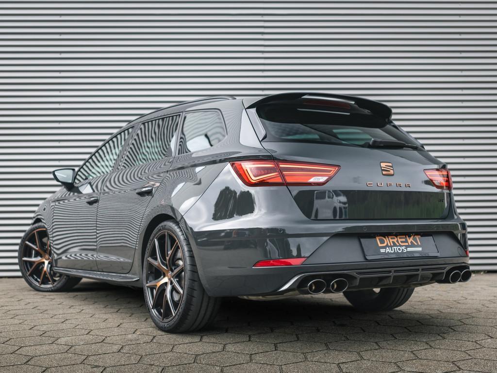 SEAT Leon ST 2.0 TSI CUPRA R 4DRIVE BLACKNESS GREY CARBON, Auto's, Seat, Automaat, Gebruikt, Zwart, 4 cilinders