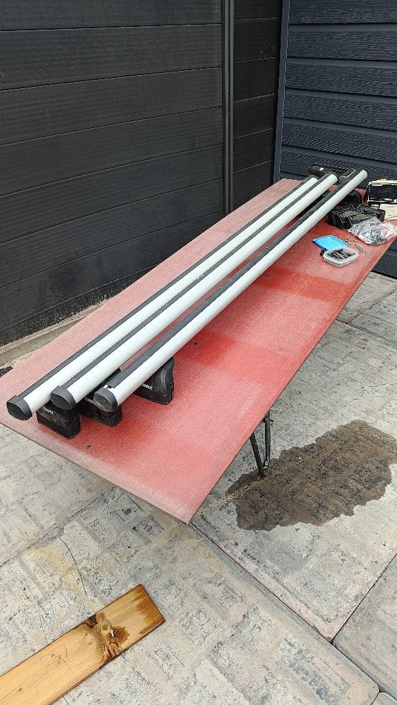 Te koop; Set THULE dak dragers., Ophalen, Gebruikt, Renault