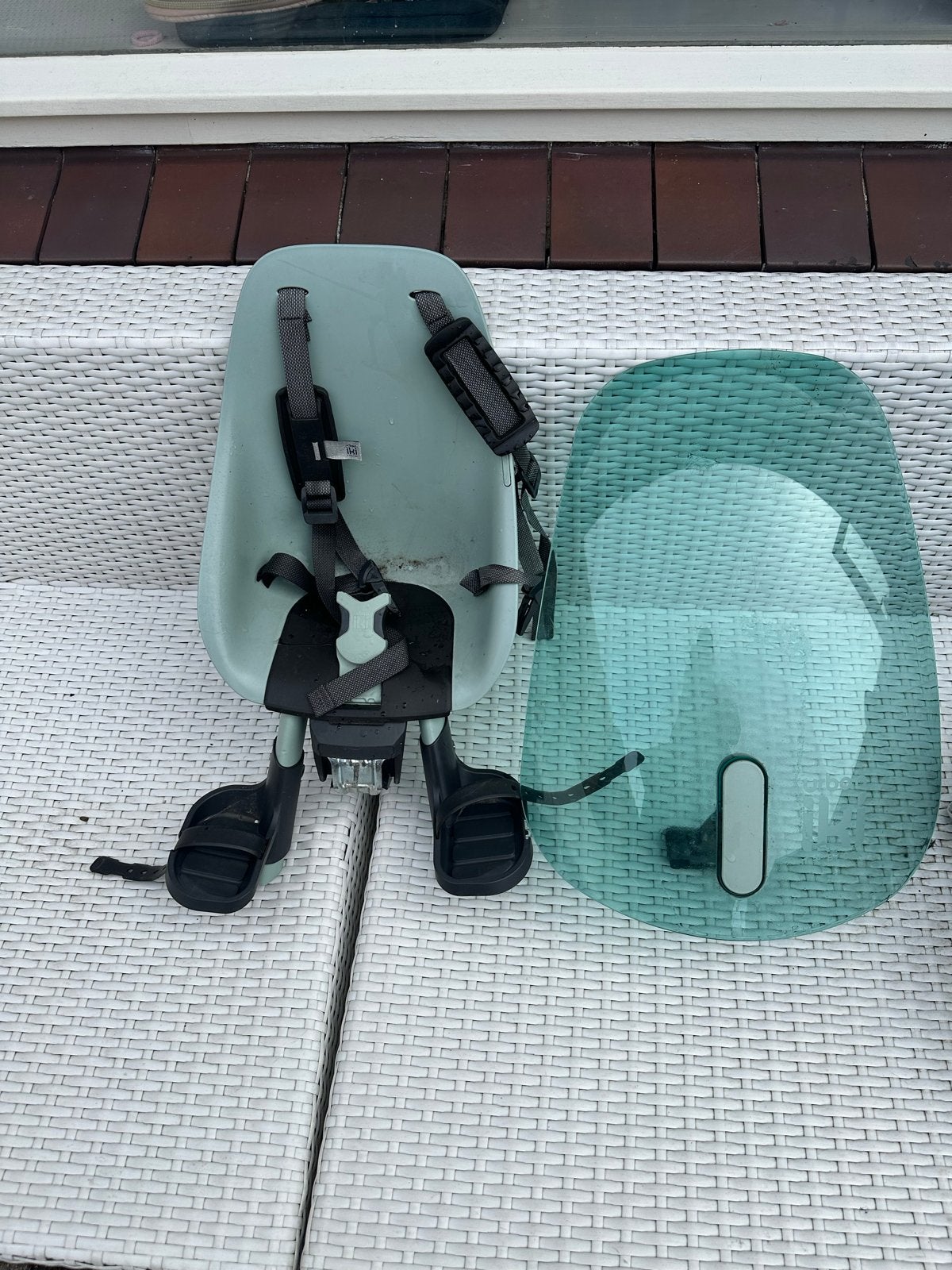 Fietsstoeltje met bevestiging en windscherm merk urban ikki, Voorzitje, Ophalen of Verzenden, 0 t/m 13 kg, Gebruikt