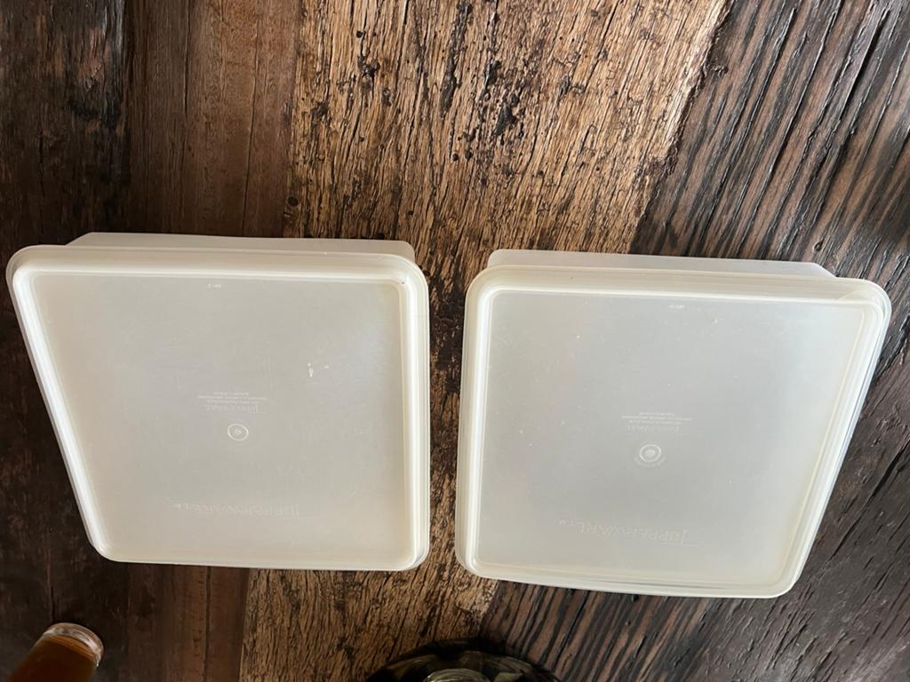 Tupperware 2x vleeswaren/kaas trommel nieuwstaat, Huis en Inrichting, Keuken | Tupperware, Ophalen of Verzenden, Zo goed als nieuw