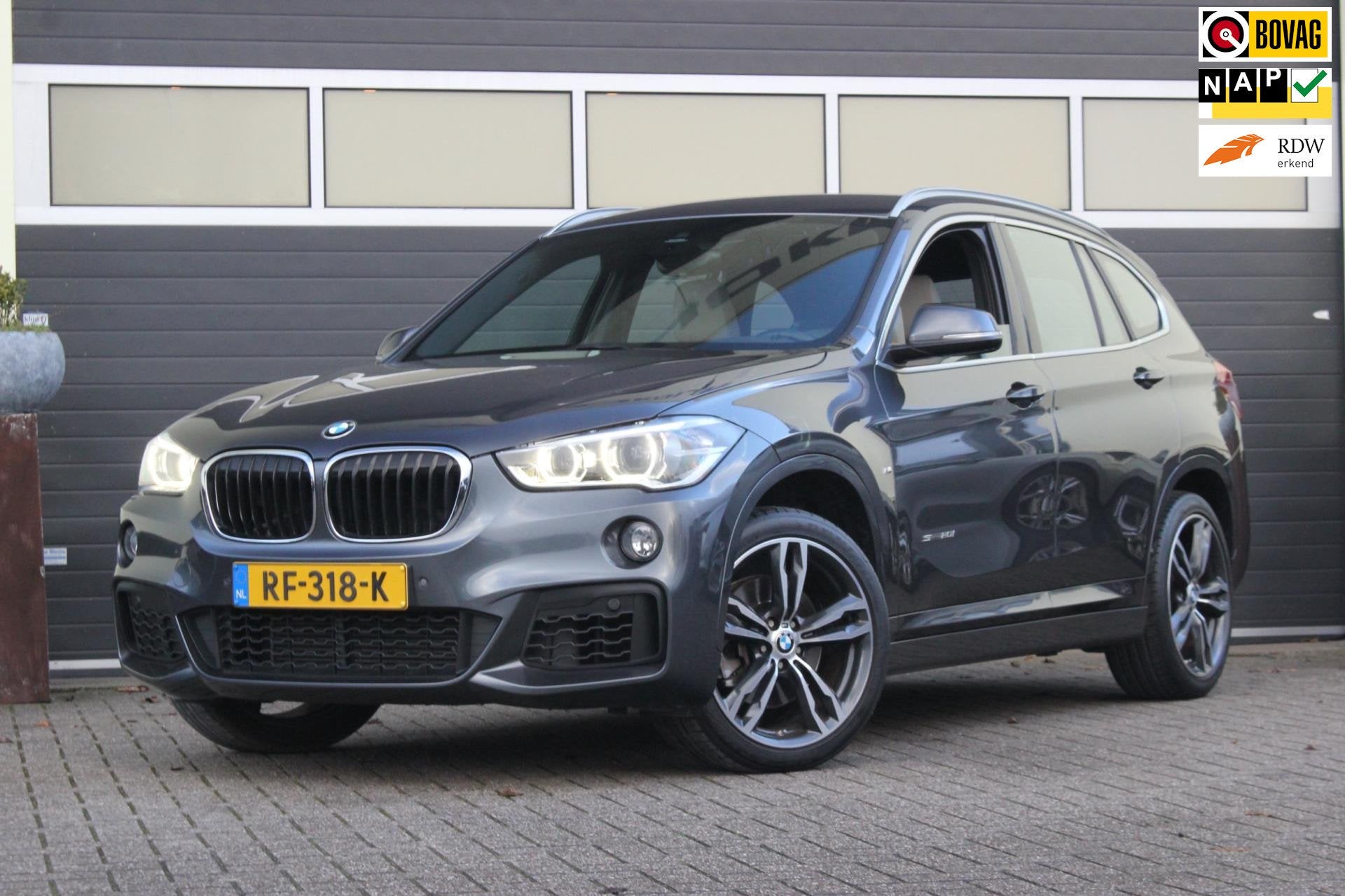 BMW X1 sDrive20i High Executive M Sport | Trekhaak |, 1998 cc, Euro 6, Automatische klimaatregeling, 1455 kg