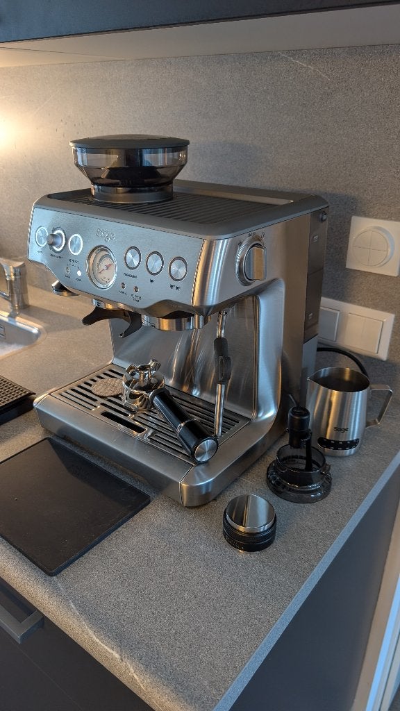 Sage Barista Express inclusief extra accessoires, Espresso apparaat, Zo goed als nieuw, 1 kopje, Afneembaar waterreservoir