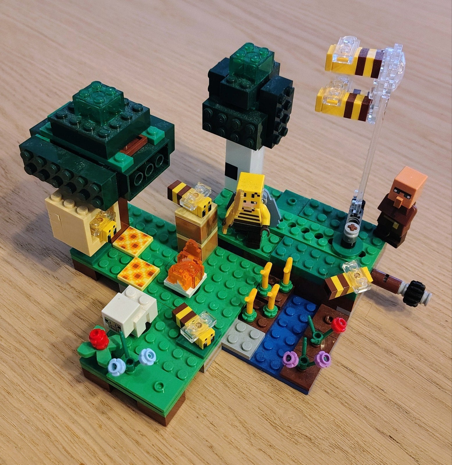 Lego minecraft 21165 bijen, Minecraft, Lego, Ophalen of Verzenden, Zo goed als nieuw