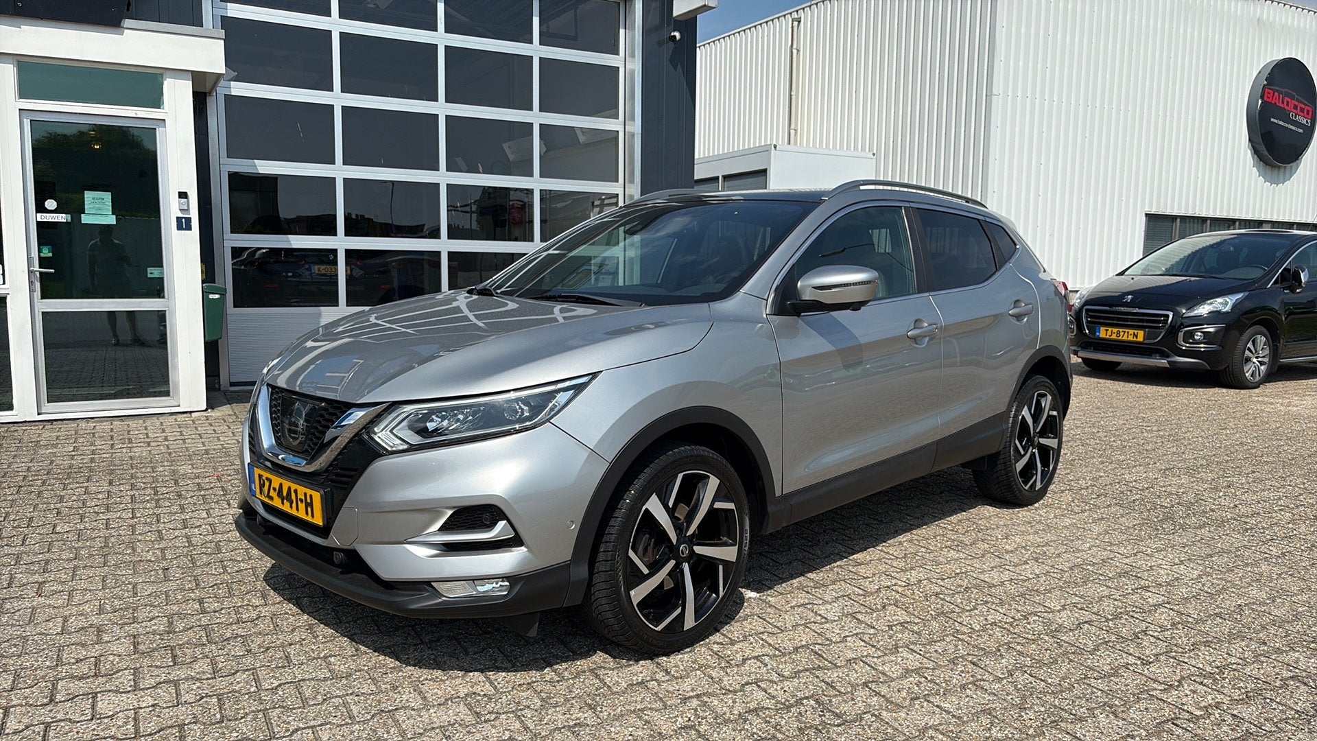 Nissan Qashqai 1.2 Tekna Automaat Panoramadak nap leder, Auto's, 680 kg, 4 cilinders, 115 pk, 1000 kg