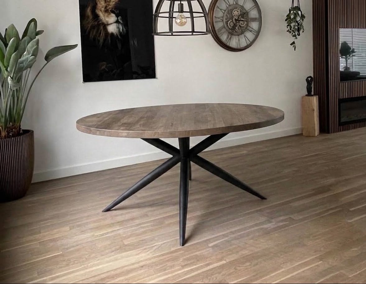 Ronde eettafel Morres (Ø 140 cm) stalen spinnenpoot, Ophalen, 100 tot 150 cm, Rond, Zo goed als nieuw
