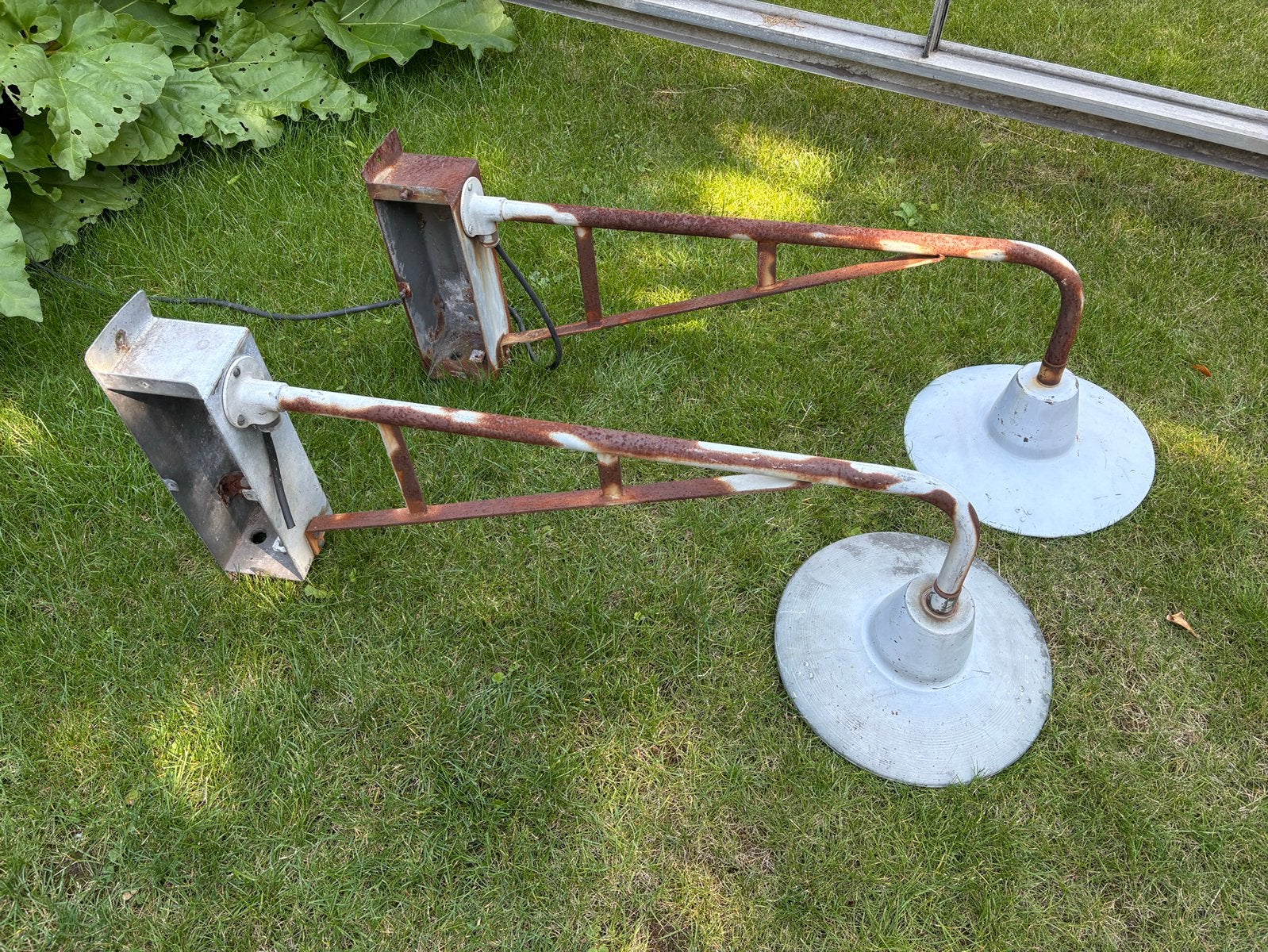 Industriele oude buitenlampen voor aan een muur of gevel, Tuin en Terras, Ophalen, Gebruikt, Minder dan 50 watt, Wandlamp