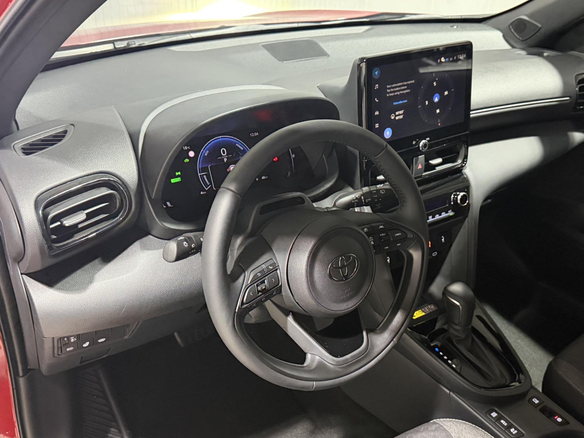 Toyota Yaris Cross 1.5 Hybrid 115 Dynamic | Voorraad | Comfo, Auto's, Toyota, Stof, Automatische klimaatregeling, Euro 6, 1165 kg