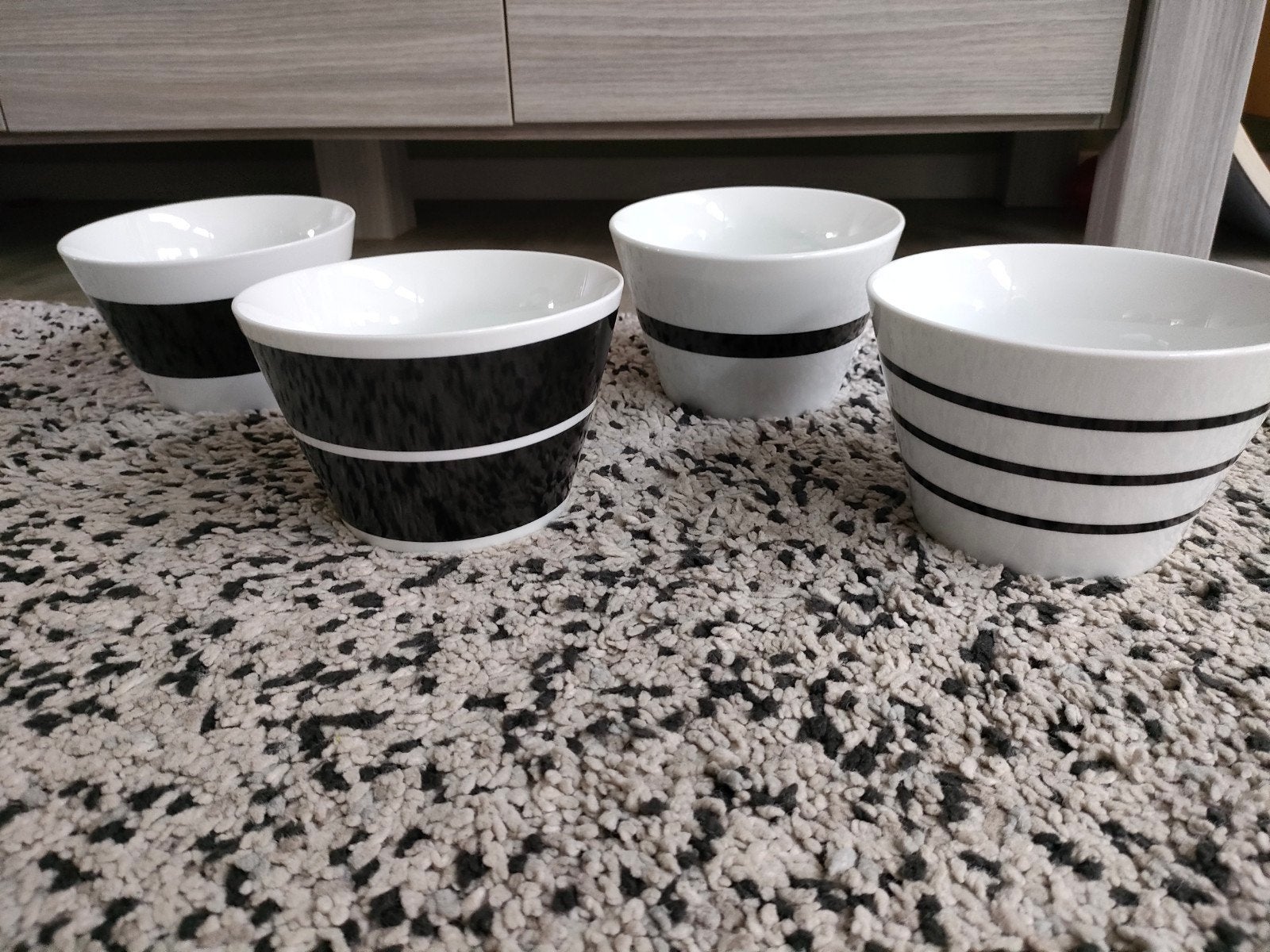 Salt & Pepper Black Serie kommen - 4 stuks  stuks, Ophalen, Overige merken, Keramiek, Zo goed als nieuw