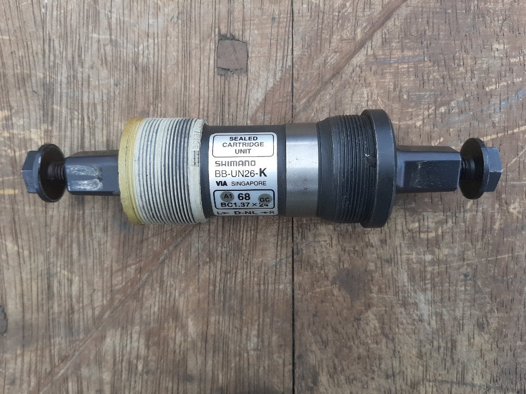 Gebruikte Trapas voor Fiets Vierkant Lengte 123 mm - 68 mm, Elektrische fiets, Staal, Zo goed als nieuw, Gebruikte Trapas voor Fiets Vierkant Lengte 123 mm - 68 mm