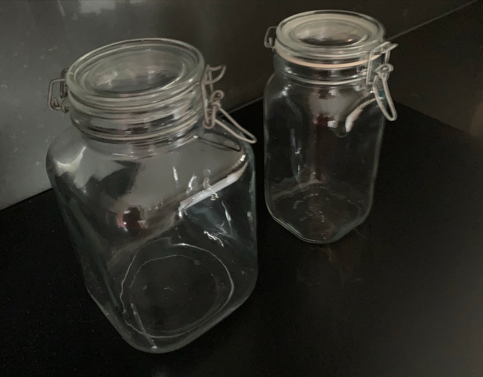 2 grote glazen voorraadpotten met beugelsluiting, Glas, Ophalen of Verzenden, Zo goed als nieuw, Voorraadpot