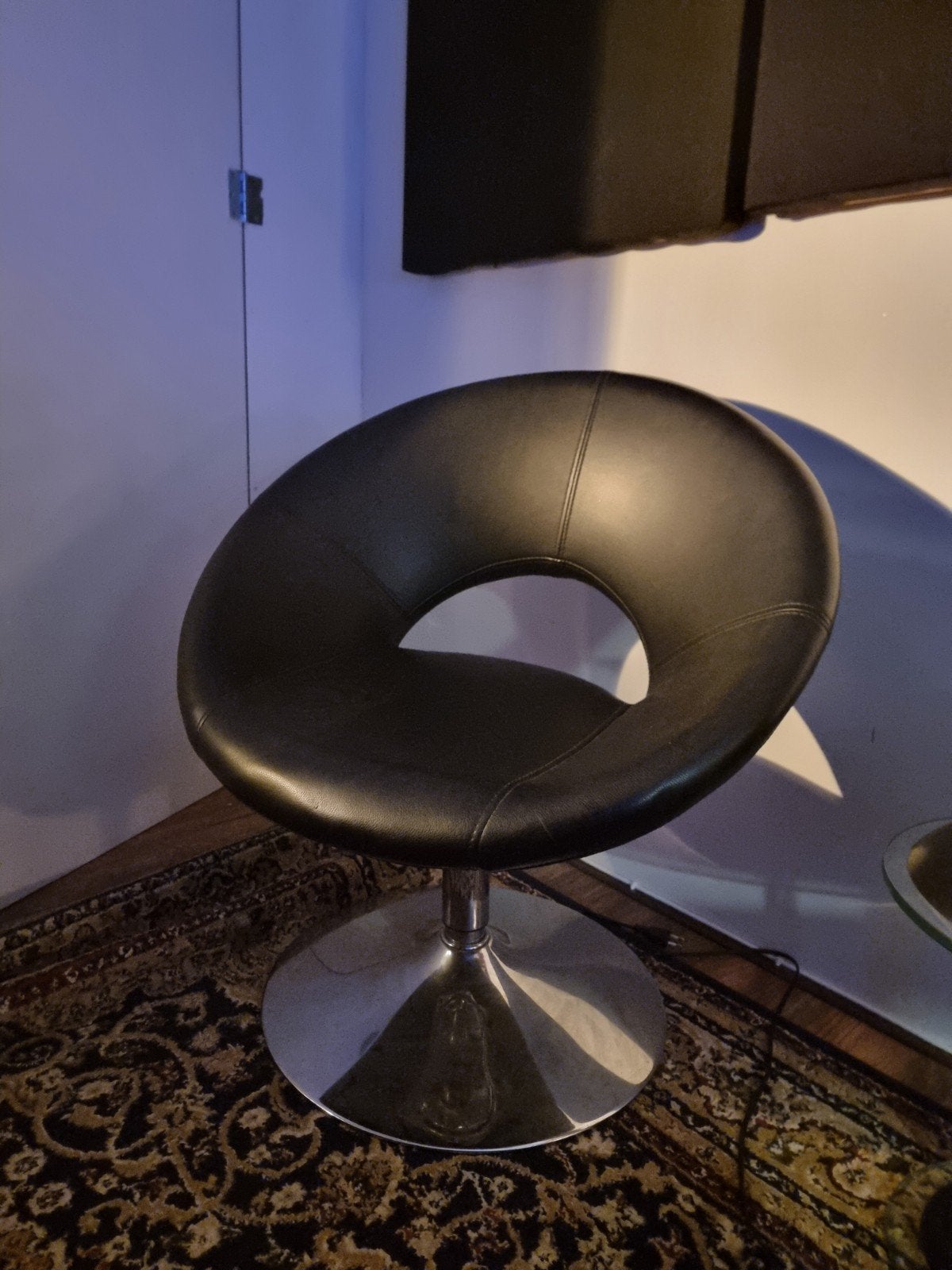 Retro Jaren '70 Zwarte Lounge Stoel - Kunstleer, Overige materialen, Gebruikt, Zwart, Ophalen of Verzenden