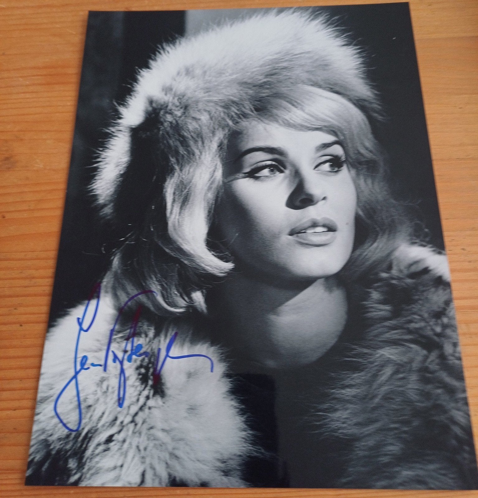 Senta Berger handtekening gesigneerde foto 30x20cm, Ophalen of Verzenden