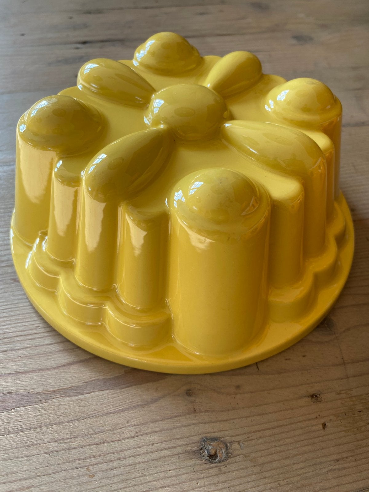 Vintage grote gele puddingvorm petrus regout, Ophalen of Verzenden