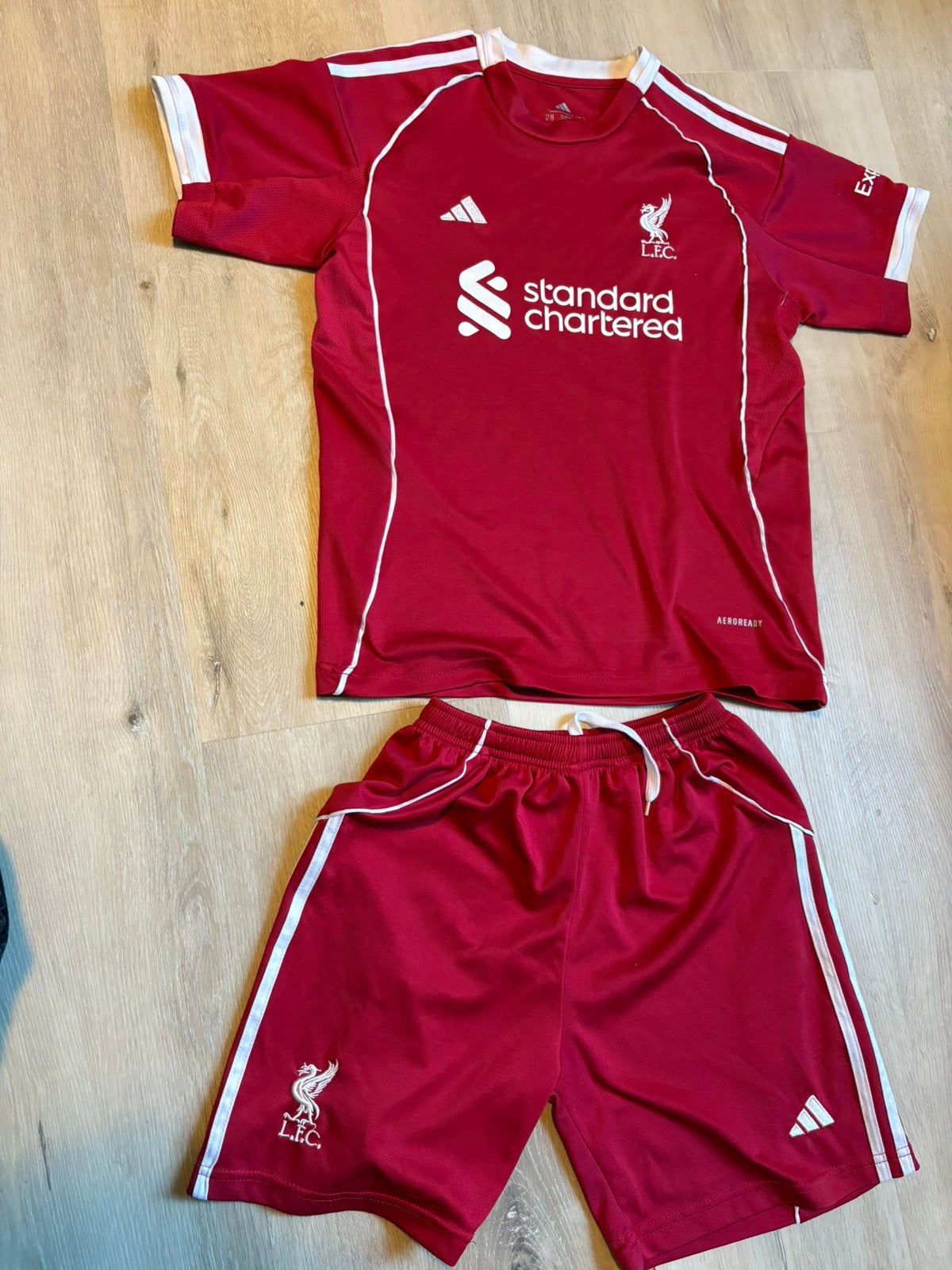Voetbalpakjes maat 28 liverpool en ajax, Maat XS of kleiner, Ophalen of Verzenden, Gebruikt, Shirt