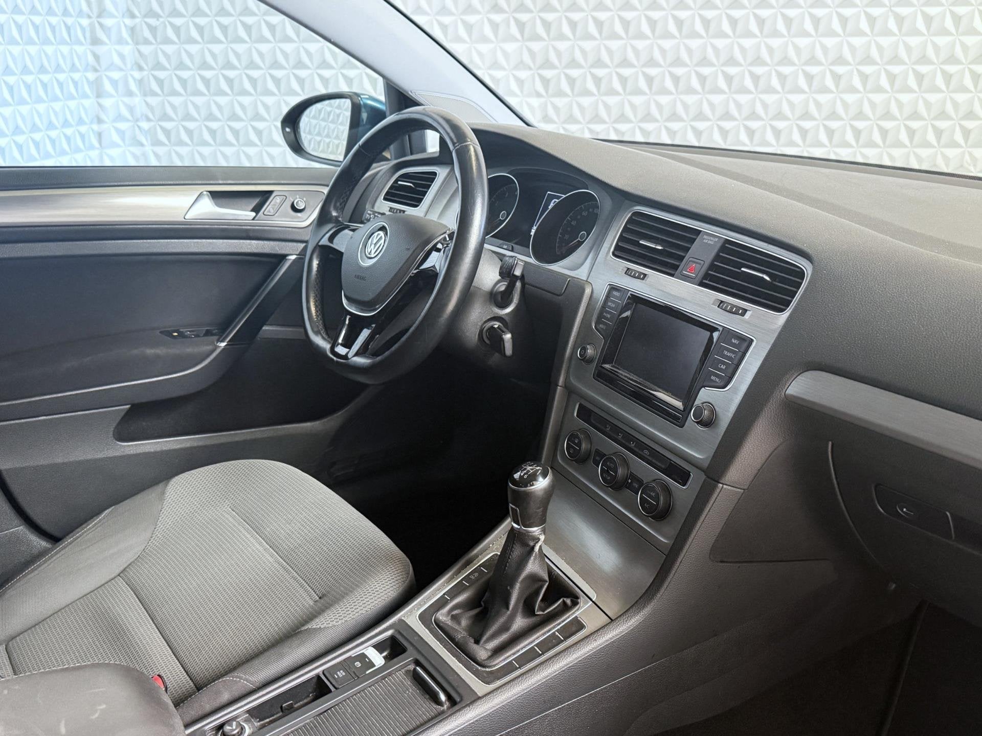 Volkswagen Golf Variant 1.2 TSI Airco Ecc Navigatie Trekhaak, Auto's, Voorwielaandrijving, Euro 5, Gebruikt, 4 cilinders