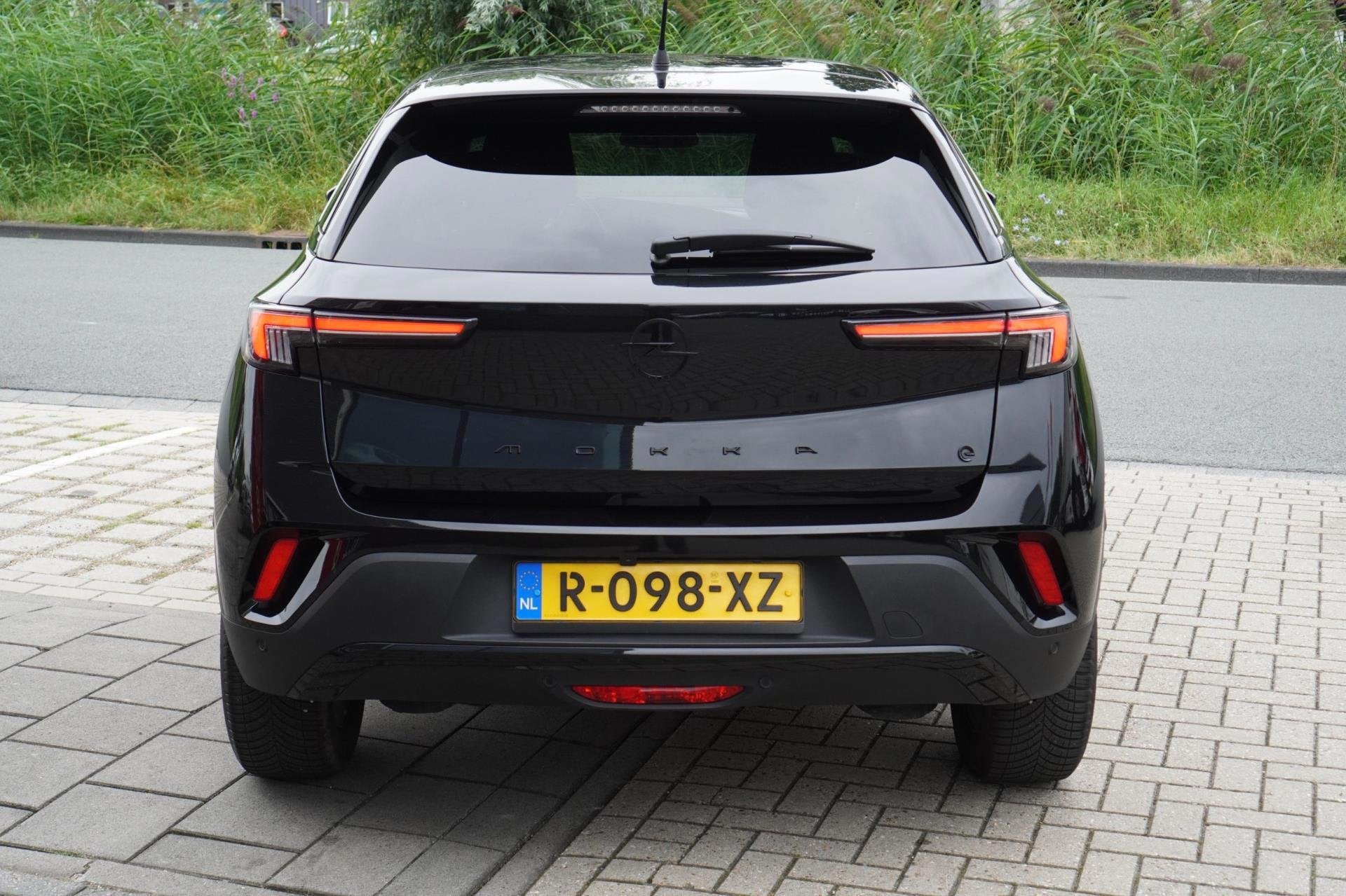 Opel Mokka-e GS Line 50-kWh 11kw bl / Achteruitrijcamera / S, Mokka-e, Grijs, Lease, 63 €/maand