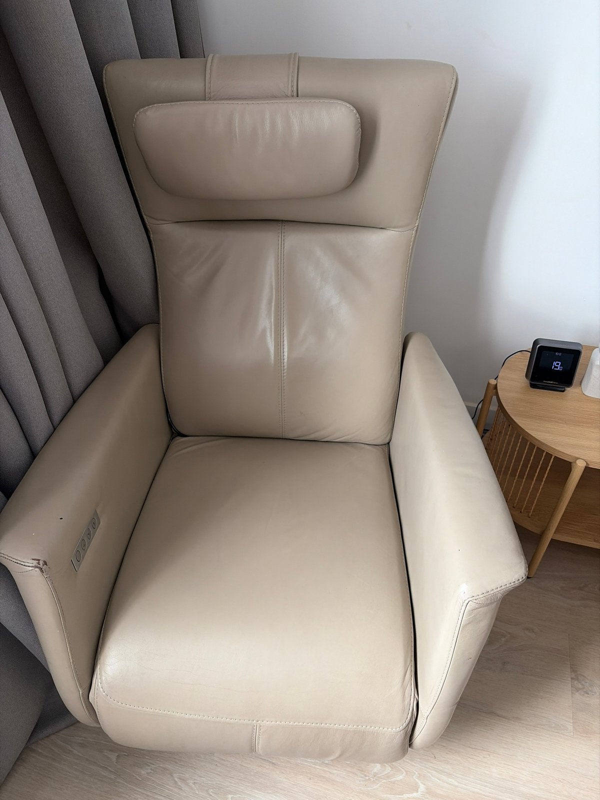 Leren relaxfauteuil met elektrische verstelling, Huis en Inrichting, Ophalen of Verzenden, Gebruikt, Leer, 75 tot 100 cm