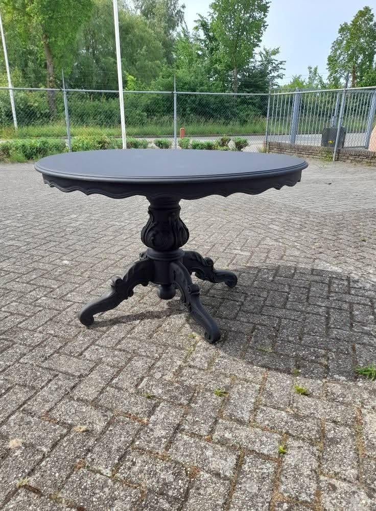 Mooie mat zwarte barok bolpoot eet tafel, Antiek en Kunst, Antiek | Meubels | Tafels, Ophalen of Verzenden