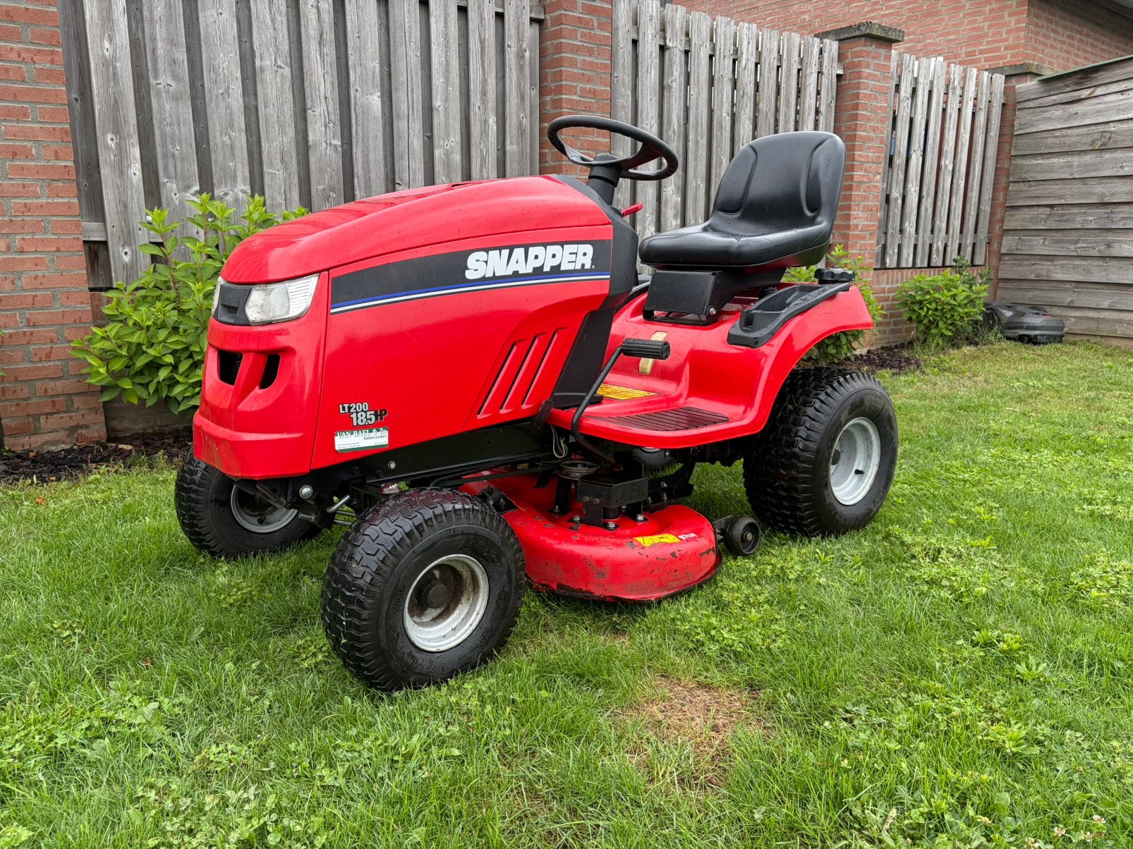 Snapper LT200 zitmaaier 18,5 PK Motor, nette staat!, Ophalen, Gebruikt, Mulchfunctie, 90 tot 120 cm