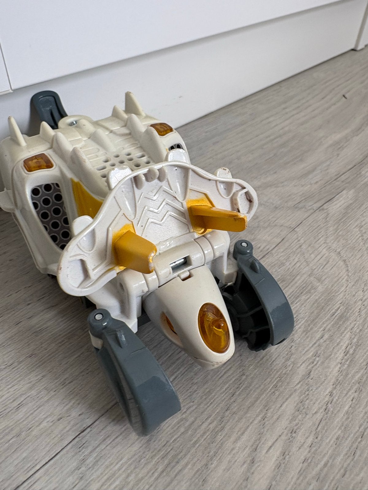 Transformer Speelgoedvoertuig - Wit/Geel, Verzamelen, Overige generaties, Ophalen of Verzenden, Gebruikt, Overige rassen