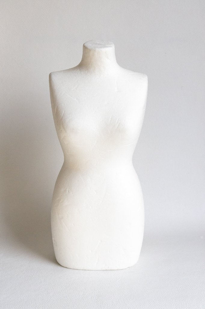 2x Styropor piepschuim torso vrouw 50cm, Overige thema's, Gereedschap of Toebehoren, Ophalen of Verzenden, Zo goed als nieuw