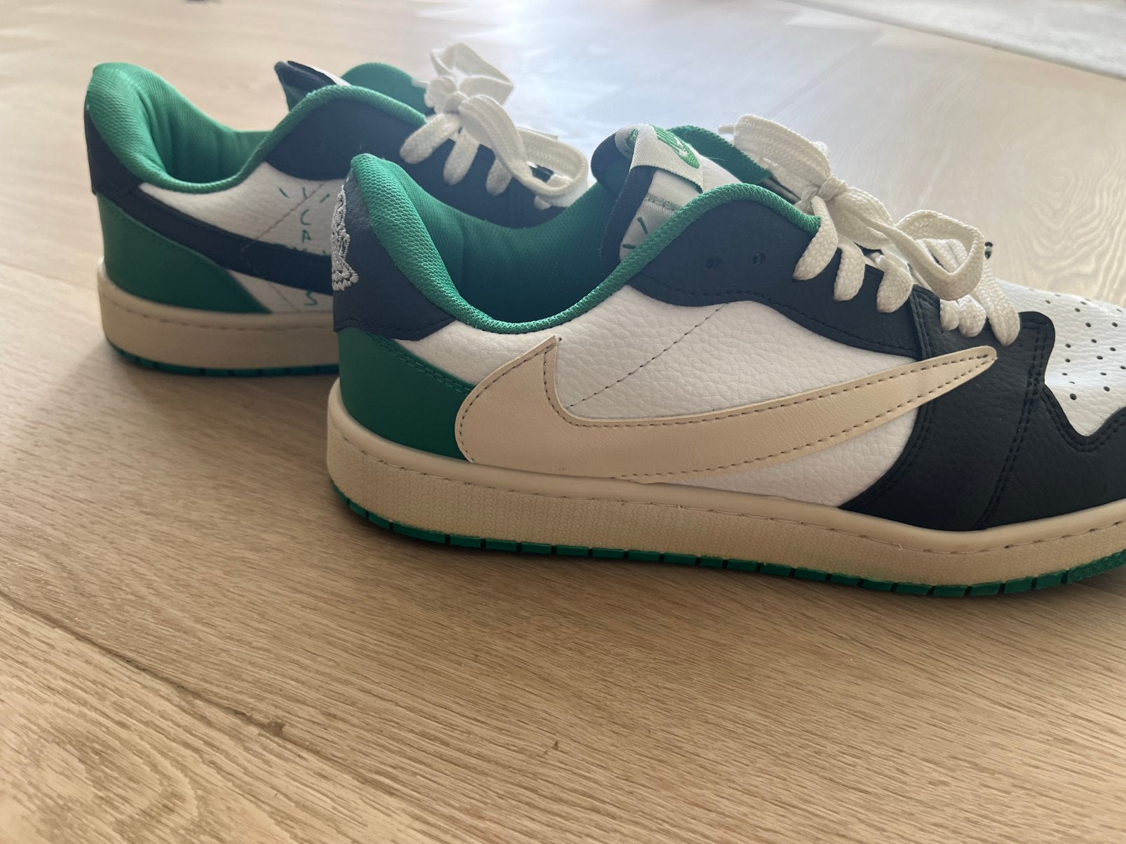 Travis Scott Green Shoes, Ophalen of Verzenden, Zo goed als nieuw, Overige kleuren