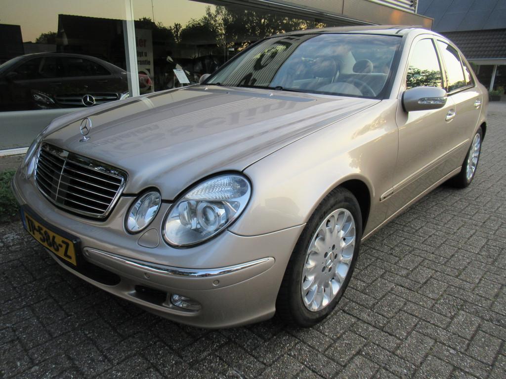 Mercedes-Benz E-Klasse 500 Elegance Voll Opties/Incl. BTW !, Auto's, Mercedes-Benz, Bedrijf, Te koop, E-Klasse, ABS, Adaptive Cruise Control