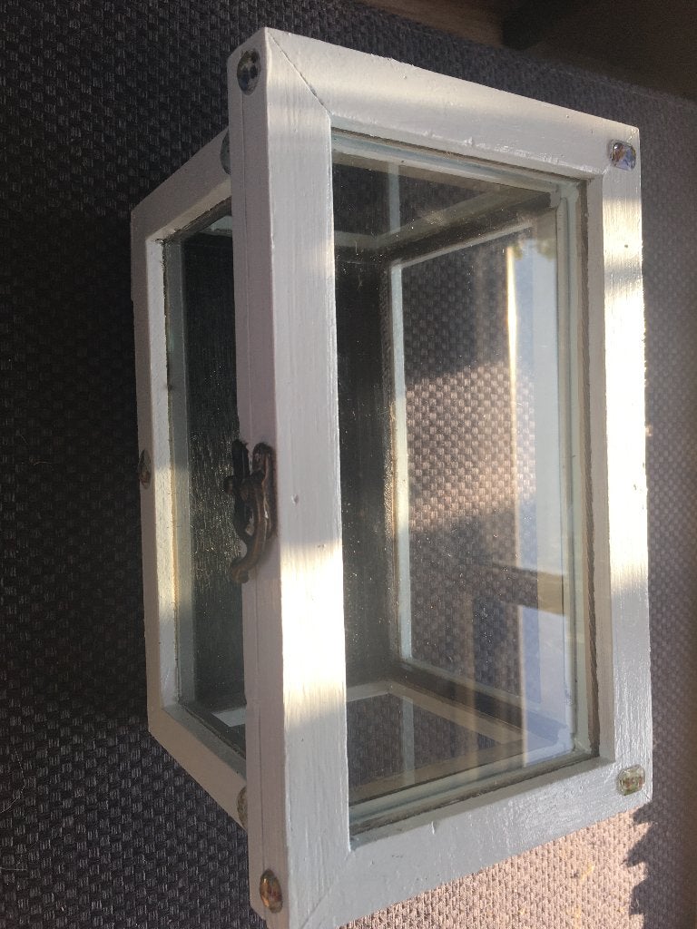 fraai kistje met glazen wandjes, zie foto,s, Vintage, Overige materialen, Ophalen of Verzenden, Zo goed als nieuw