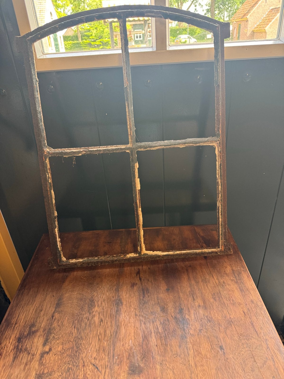 Antiek gietijzeren raamkozijn - Uniek decoratiestuk, Doe-het-zelf en Verbouw, Ophalen, Gevelraam of Ruit, Gebruikt, Minder dan 80 cm